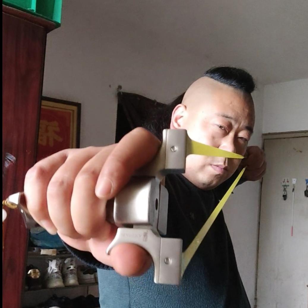 〈哥开着货车去流浪）