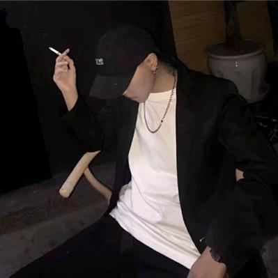 强哥    霸占丶迩德愛