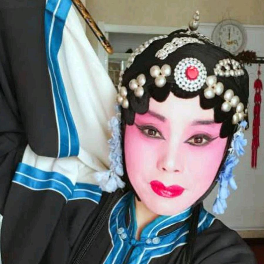 踏雪寻梅