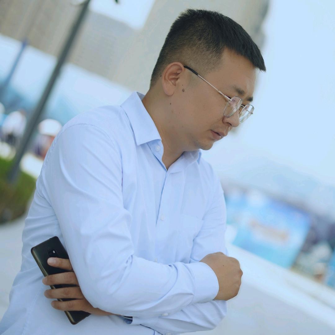 在下龙哥