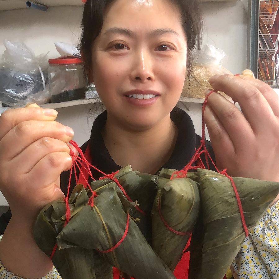 王腊英传统美食城南菜市场五号门面