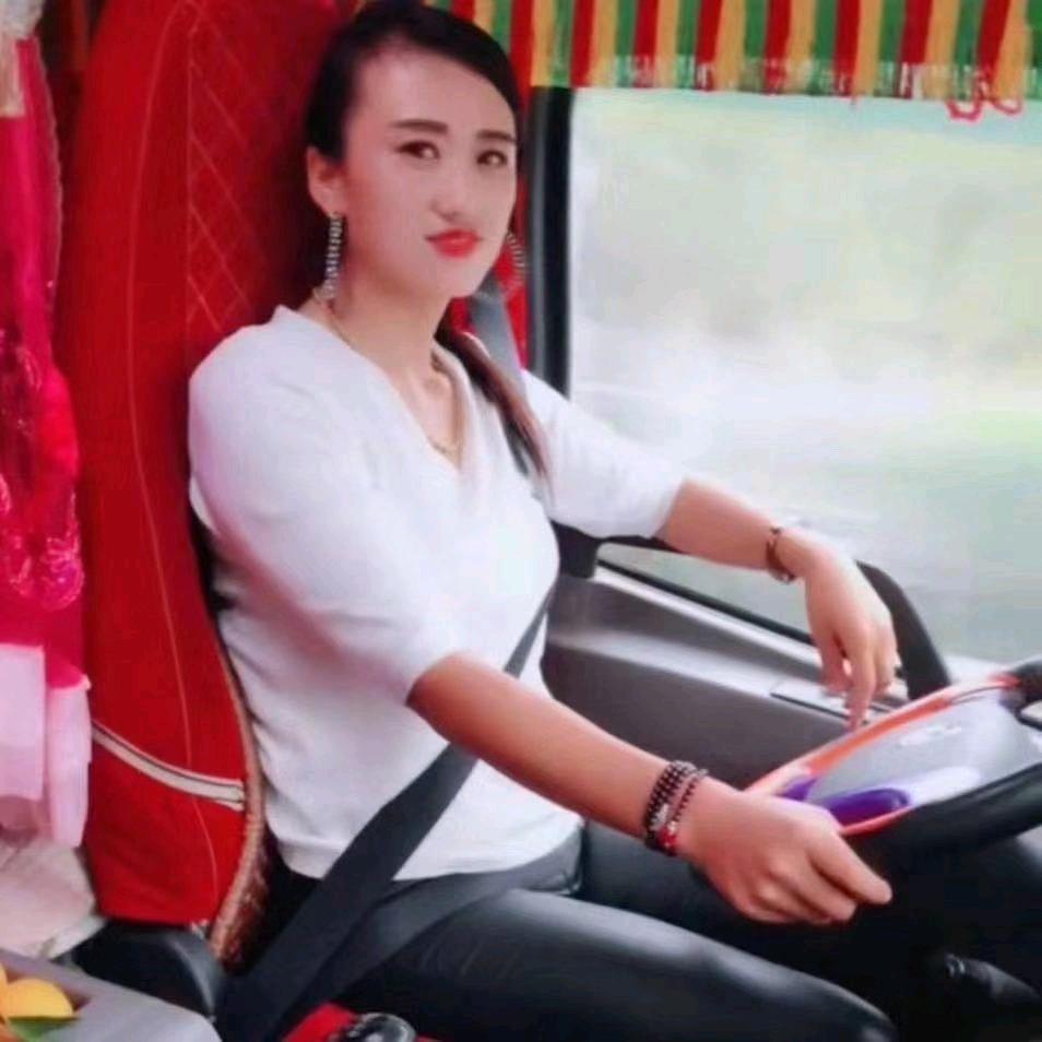霸道卡姐女司机驾培