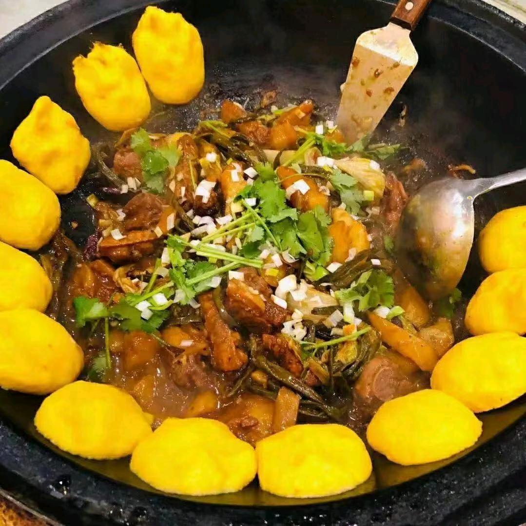 禹州市雷师傅老家大锅台饭店