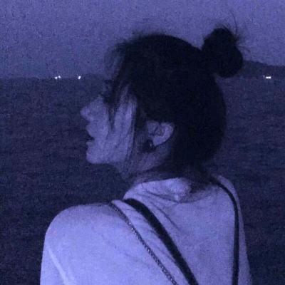 不忍抛弃的小逗比