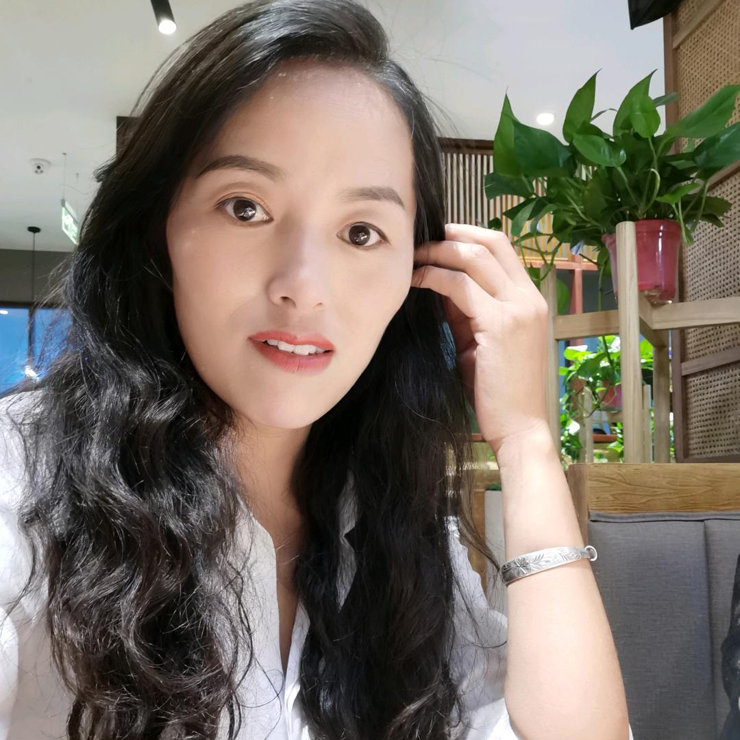 绿萝服饰