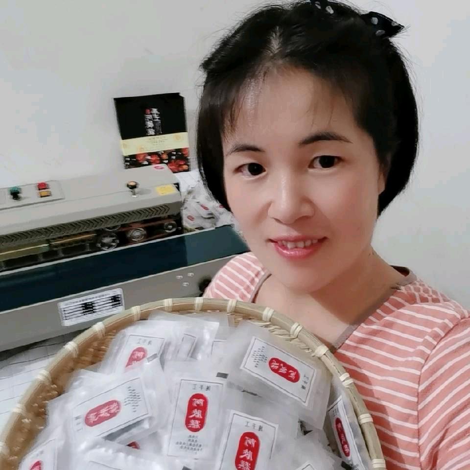 颍颍（橱窗有好物）