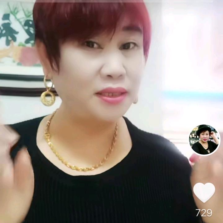 开心的女人