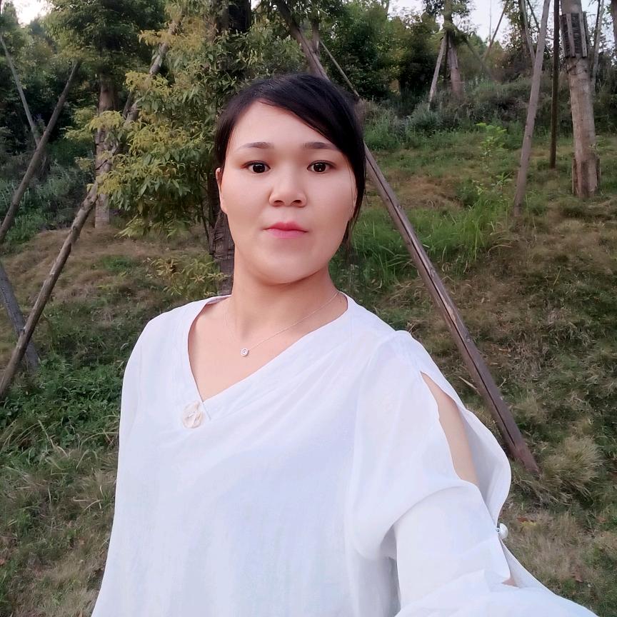 短裙输给婚纱