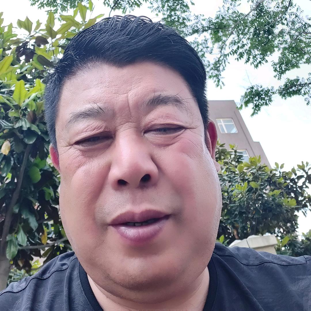 快活的虎哥