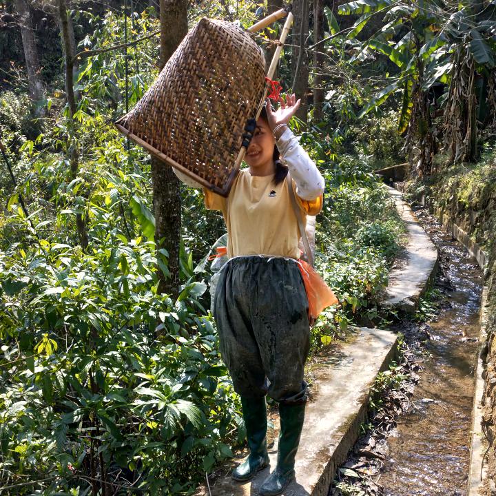 李漂亮（爱山歌）