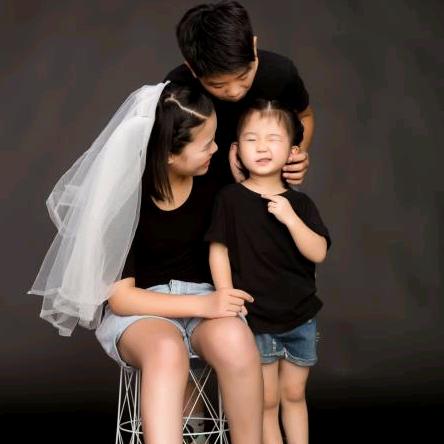 给洎巳①个微笑✌️