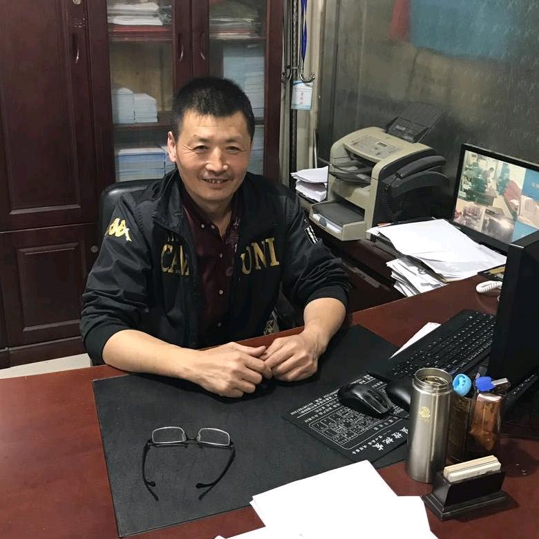 万莱大吴头像