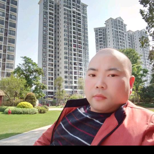 诚信资江二手旧衣服出口！！！