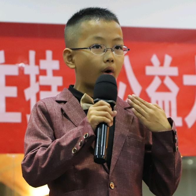爱读书的章鱼弟