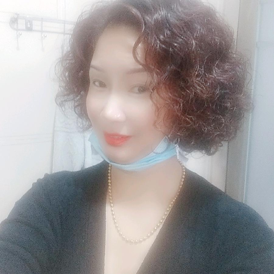 爱笑的小女人!
