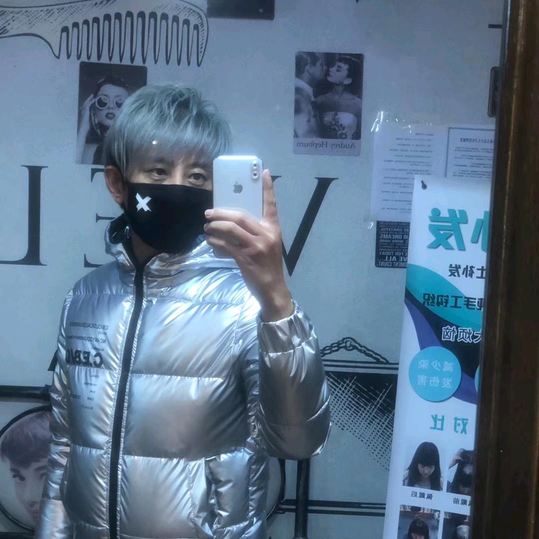 秋风若有怜花意，可否许我再少年