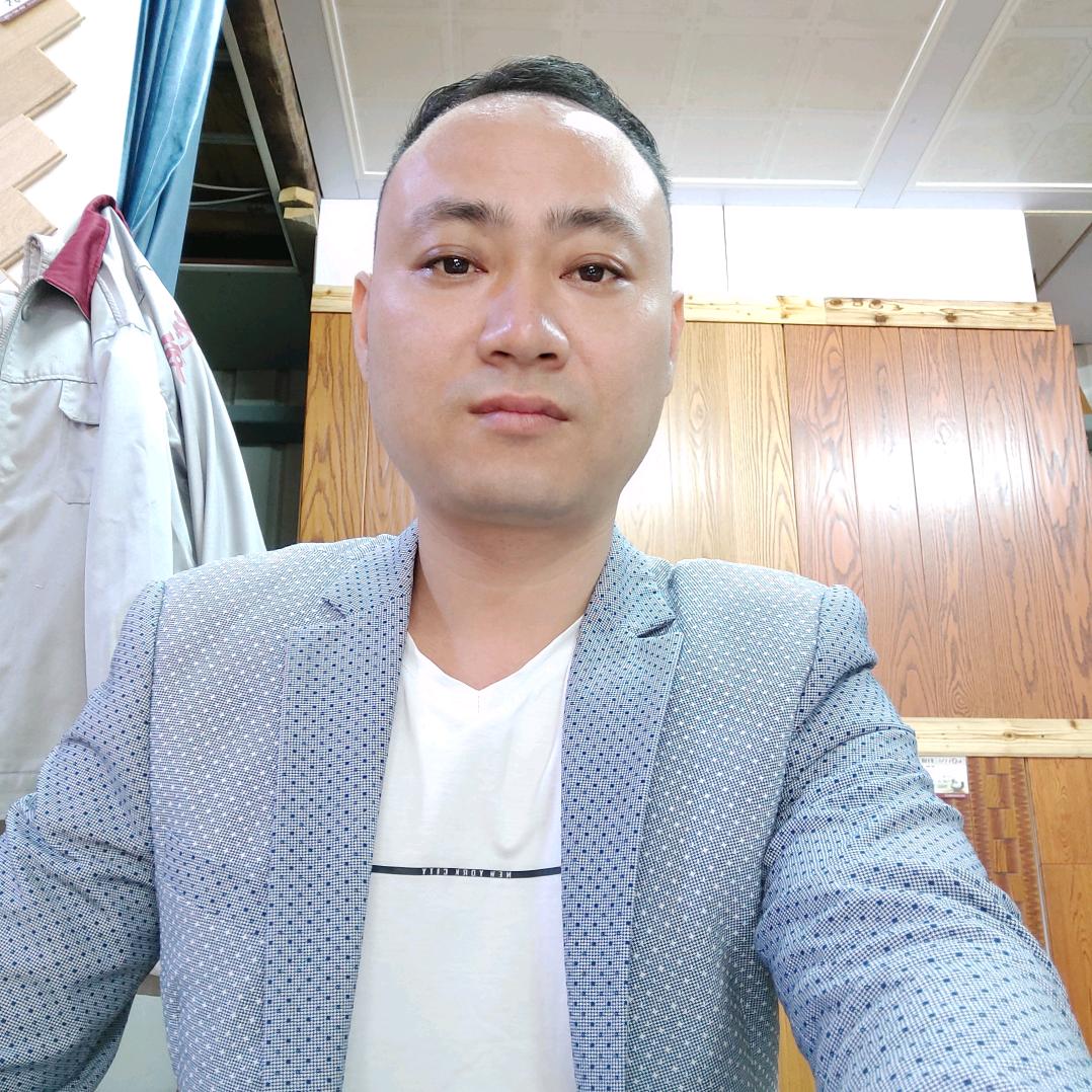 顾哥铁板鱿鱼烤冷面