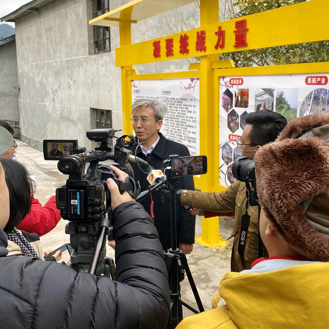 李新寿