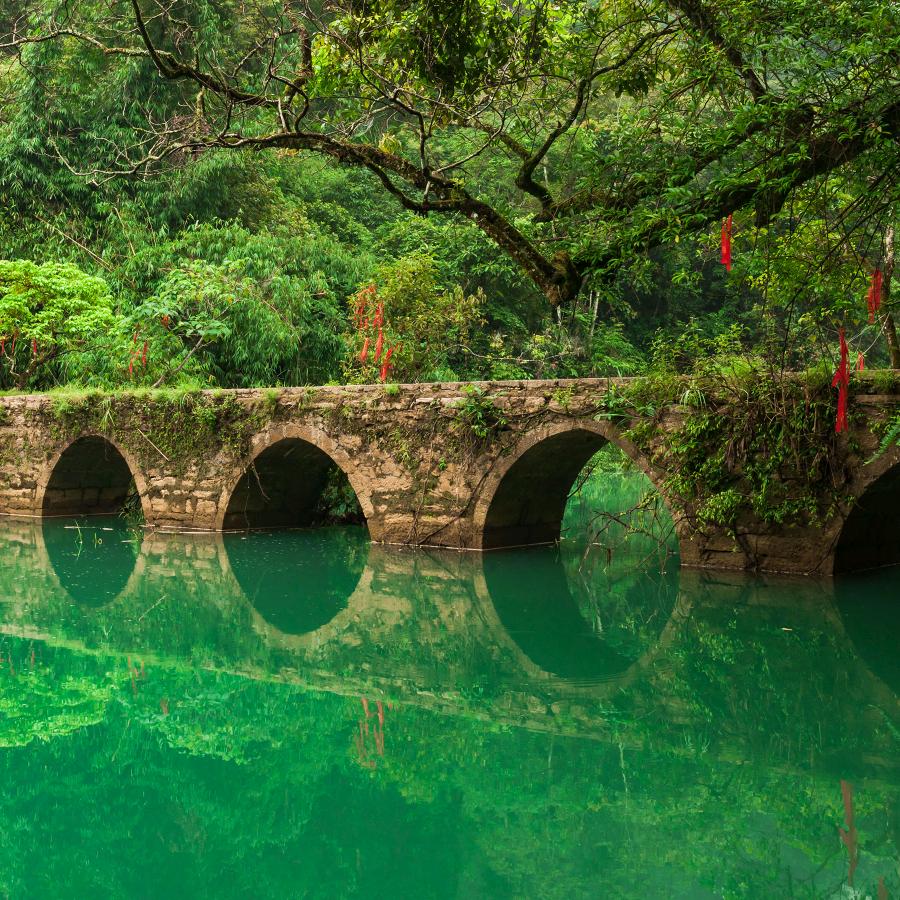 离我远点……