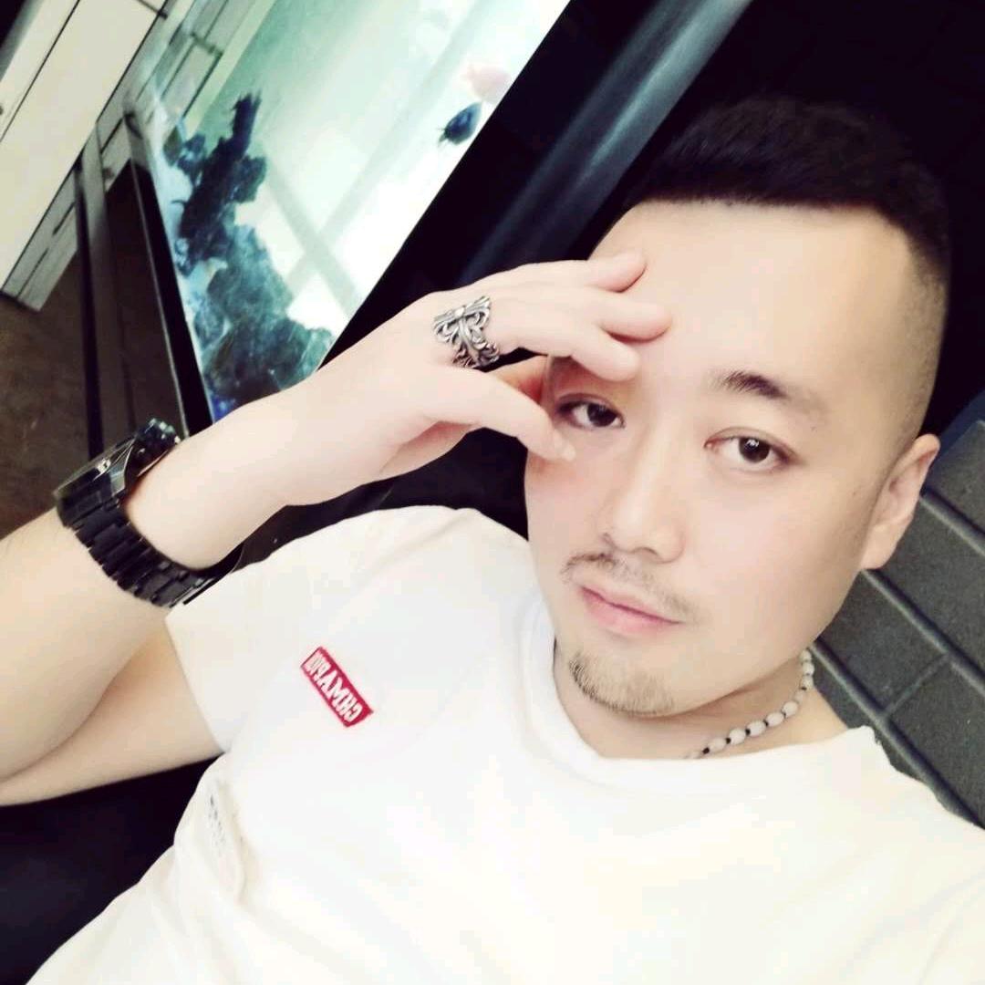 初现造型·何sir官方号