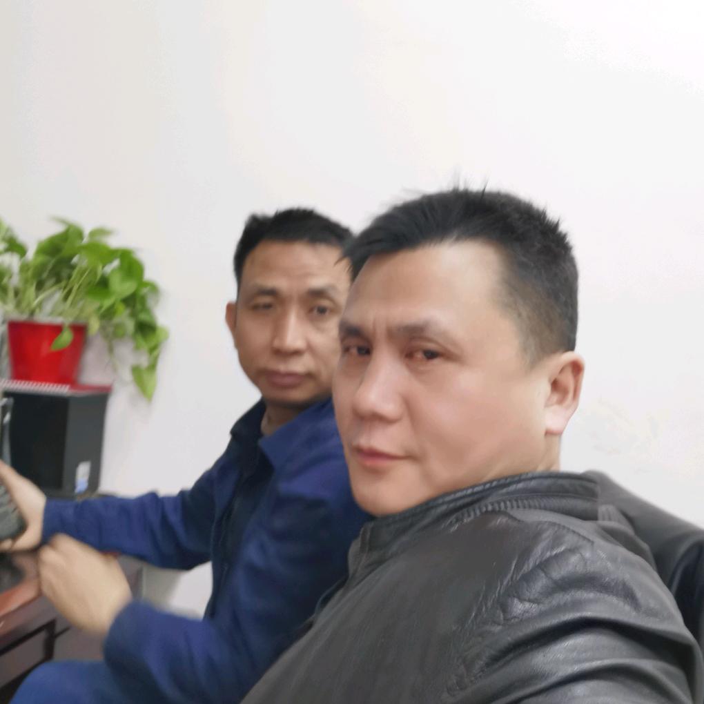 工友兄弟盧锡飛、