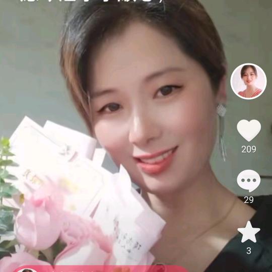 我是在乐平批发市场做卤菜的王大姐