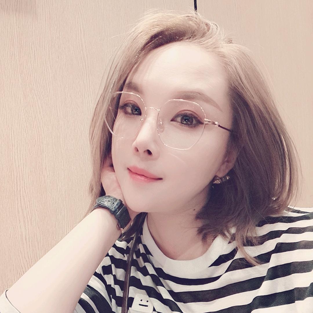 秦安县上关口明清街226号衣阁（深圳原创