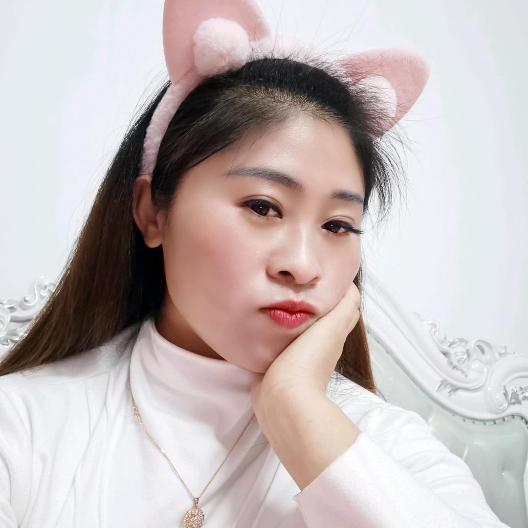 曾经也是一个爱笑的女孩