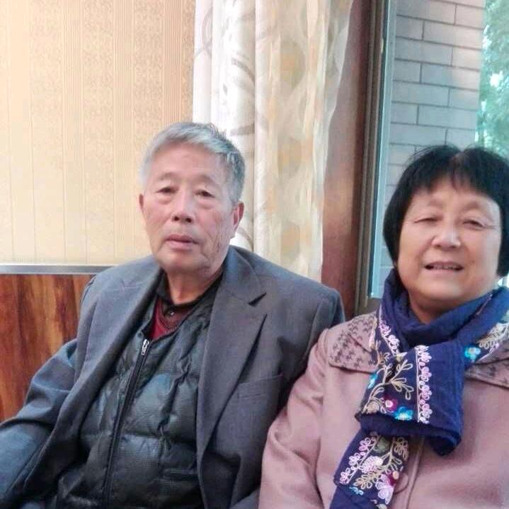 开心的爷爷