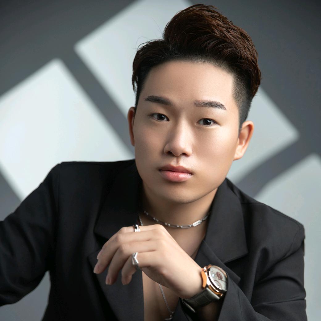 遇见美美发阿诺