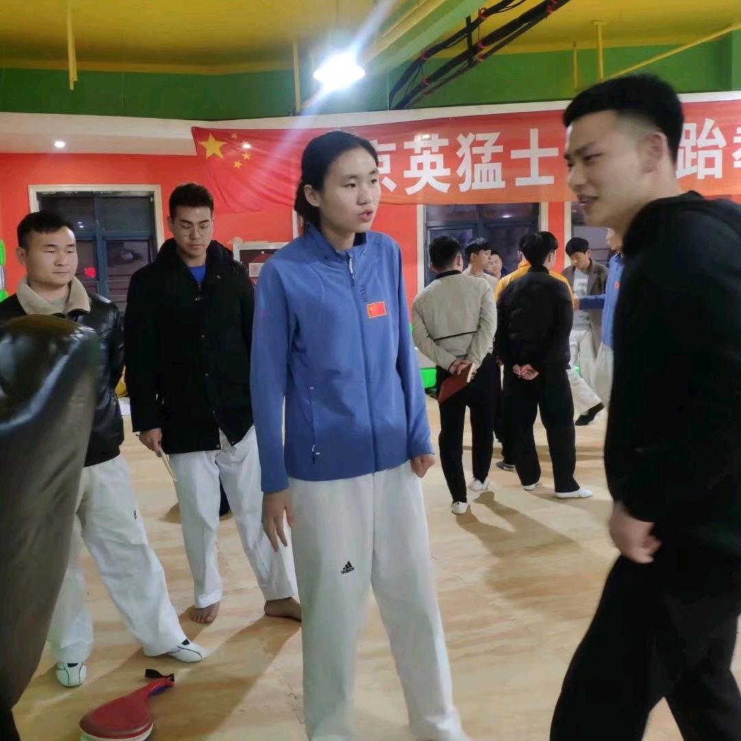 京英猛士邵教练