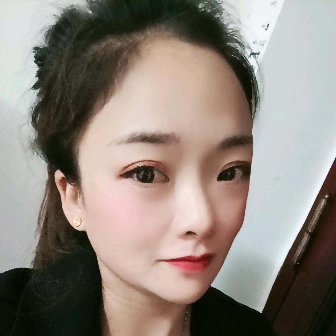 贵 州  阿 菊