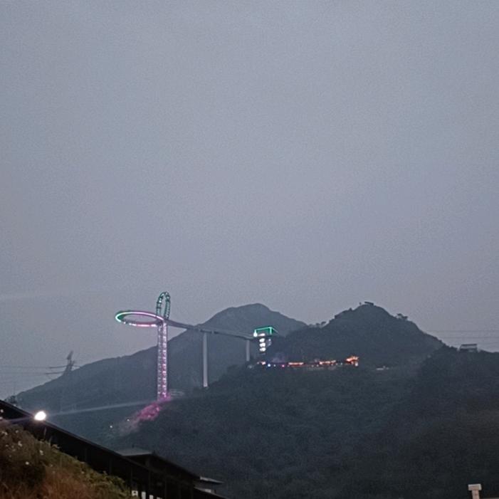 夏雨天的彩虹