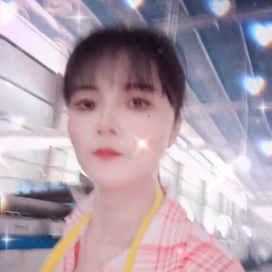 工地上的小姐姐
