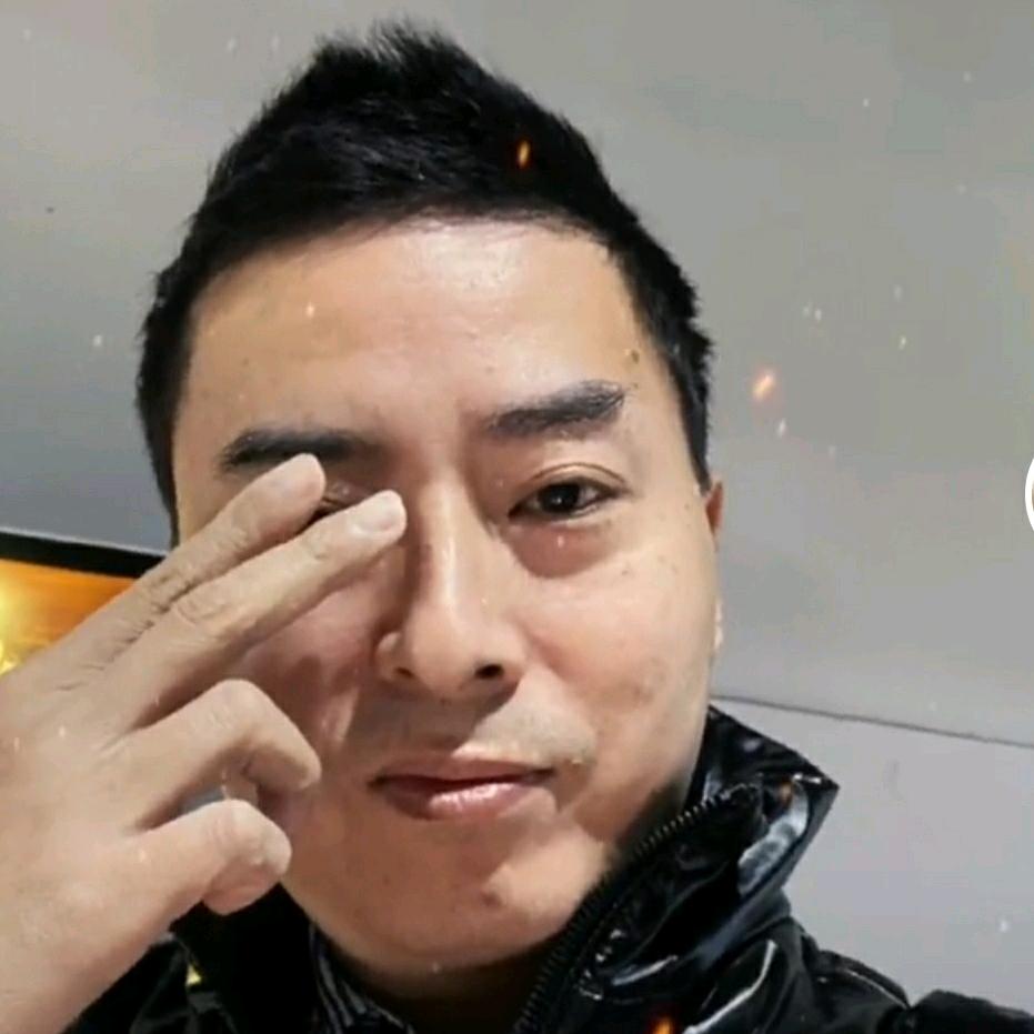 户外施挺(东巢传媒)