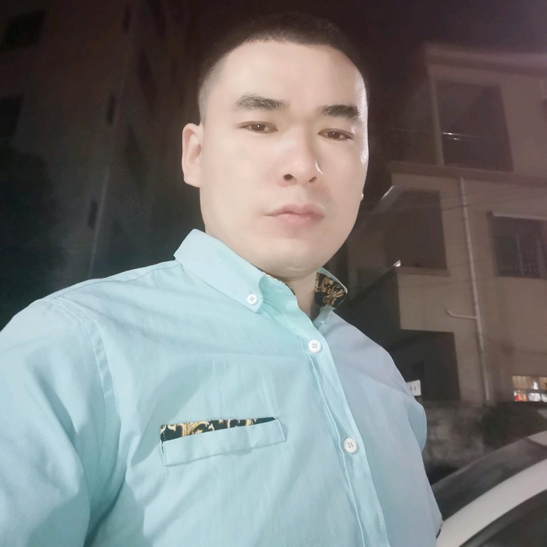 黄小天