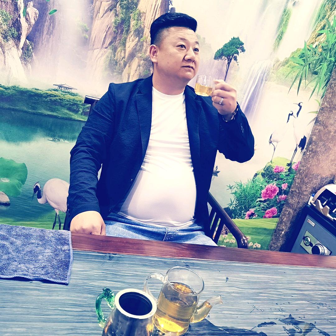 阿伟
