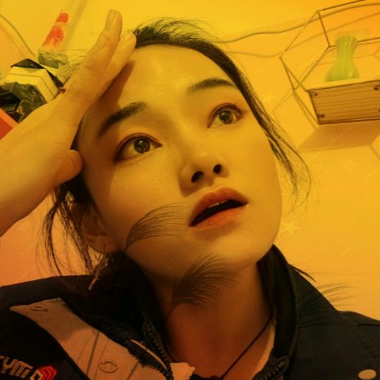 注塑机小姐姐