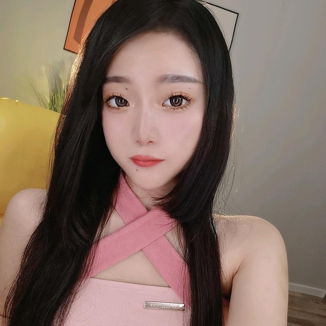 美人痣小姐姐