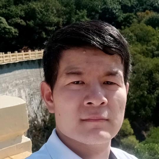 瞿栋