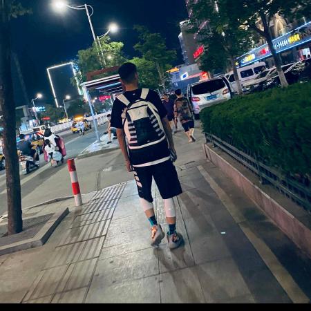 跋涉者