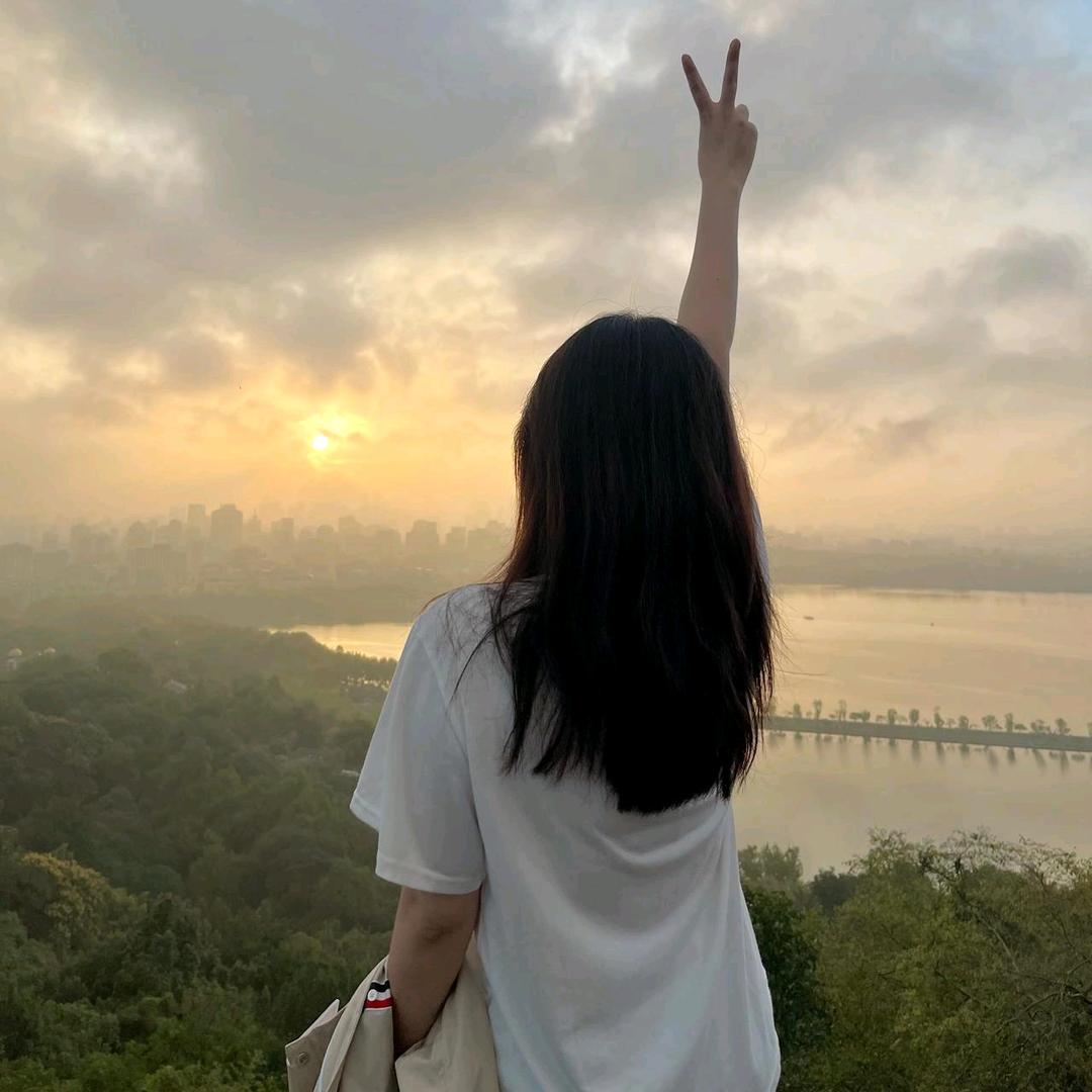 曦儿穿搭