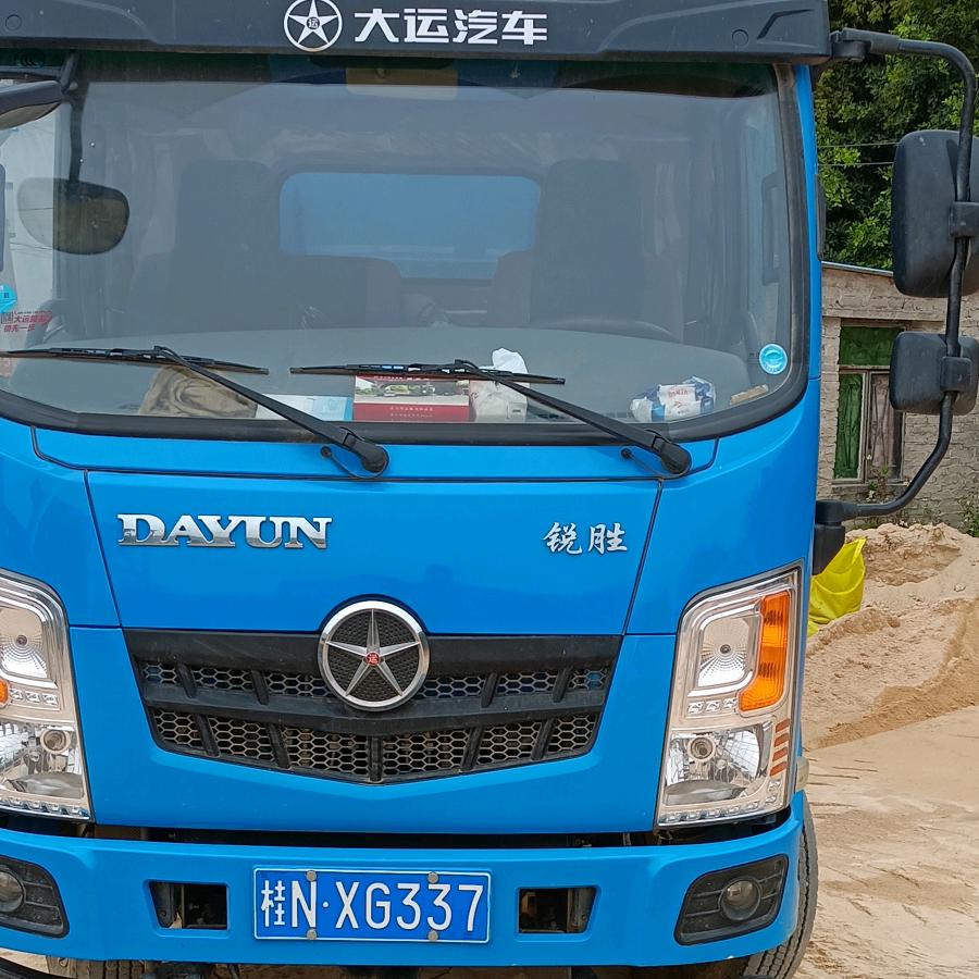 梁权（承运:沙，土，石，砖，等建筑材料）