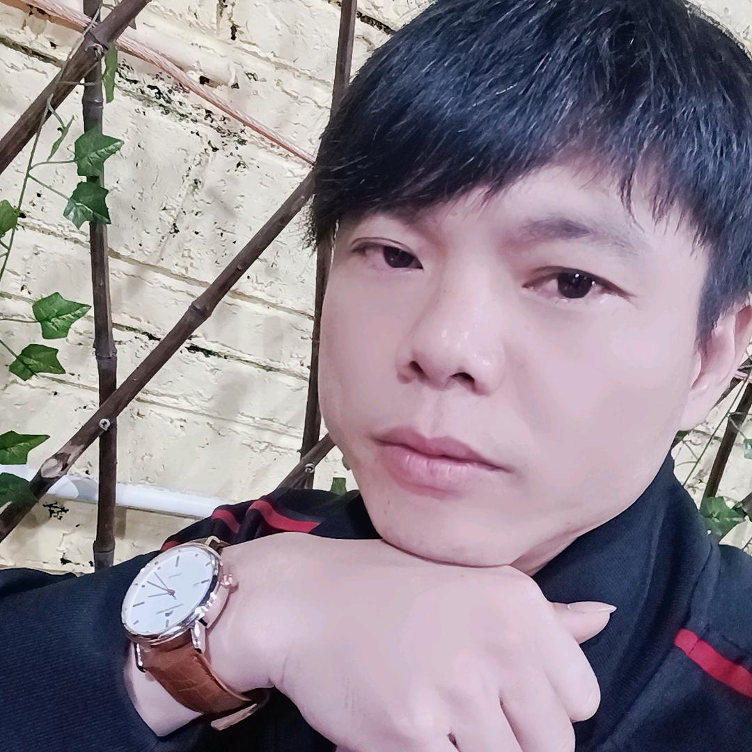 周某某