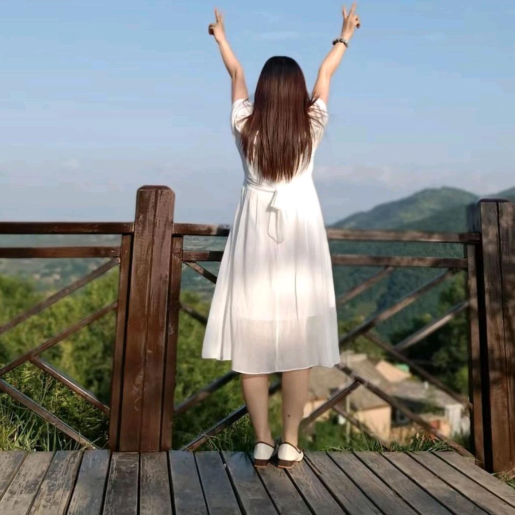 邻家小姐姐