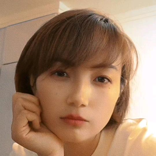 红艳艳舞蹈服-主营古典舞现代舞服饰