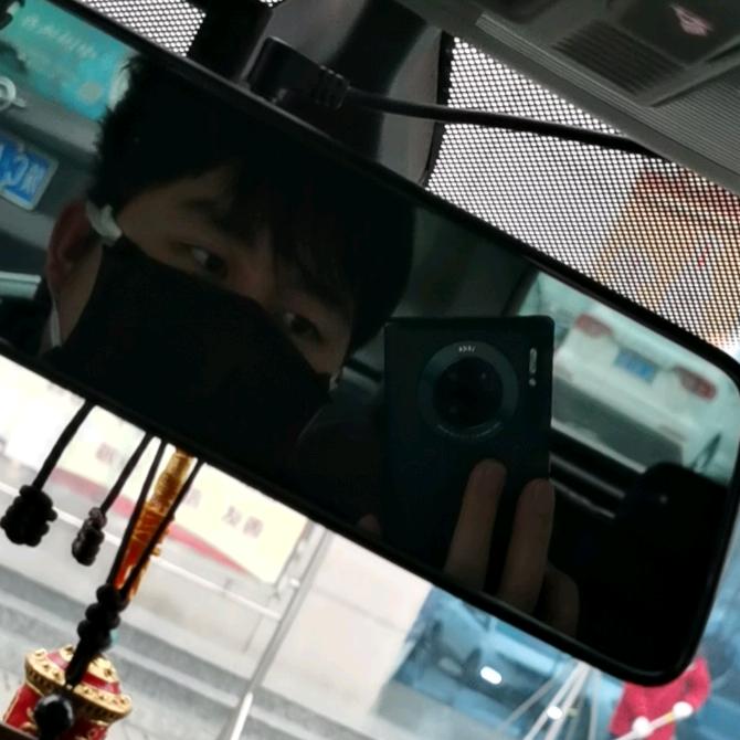 憨厚村民衡先生