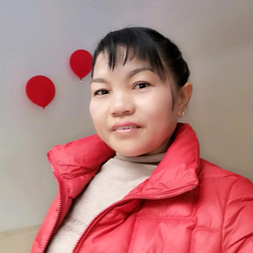 小 李