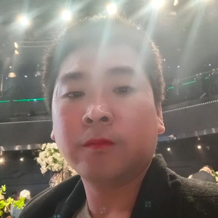 坐地等花开