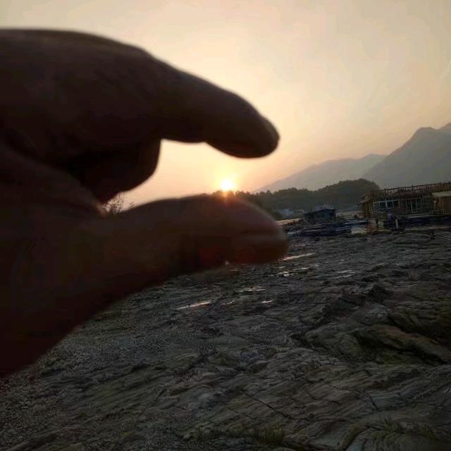 山在等海